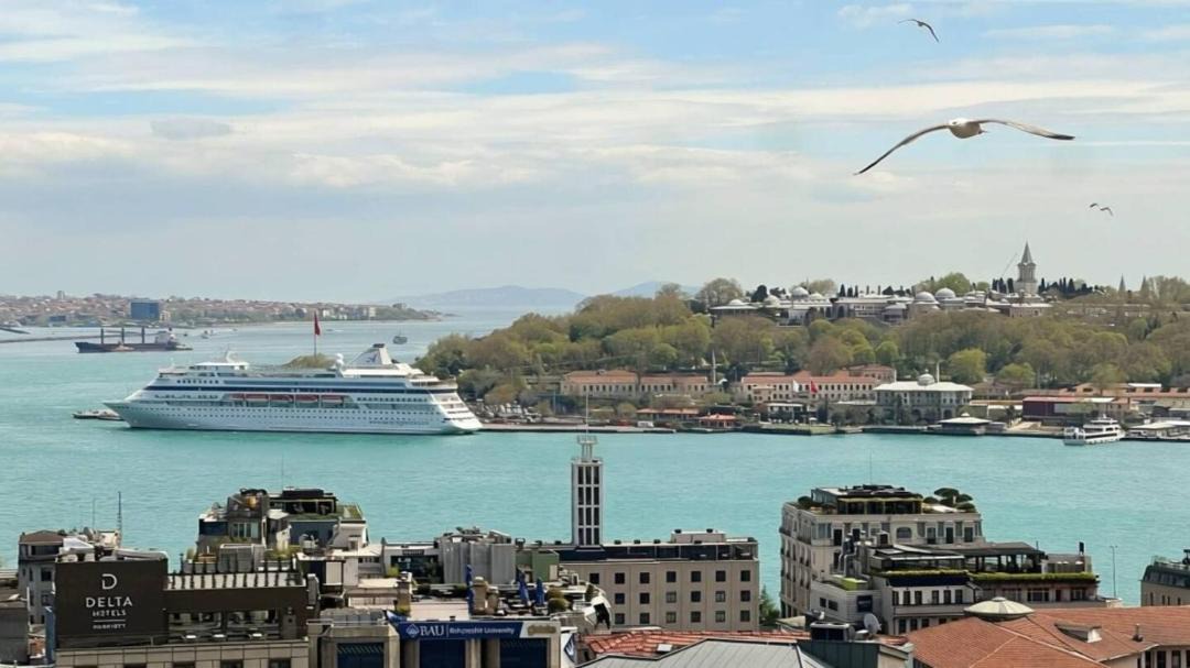 Photo of Others in Galata