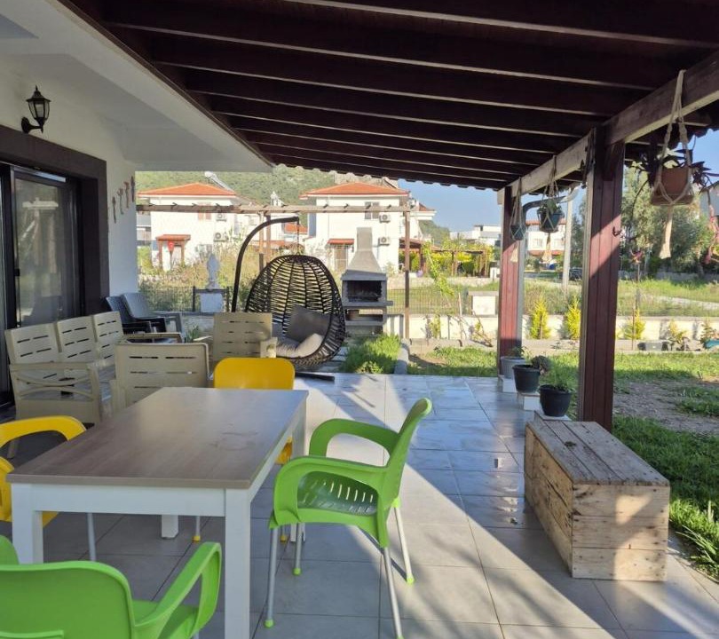 Photo of Others in Oren