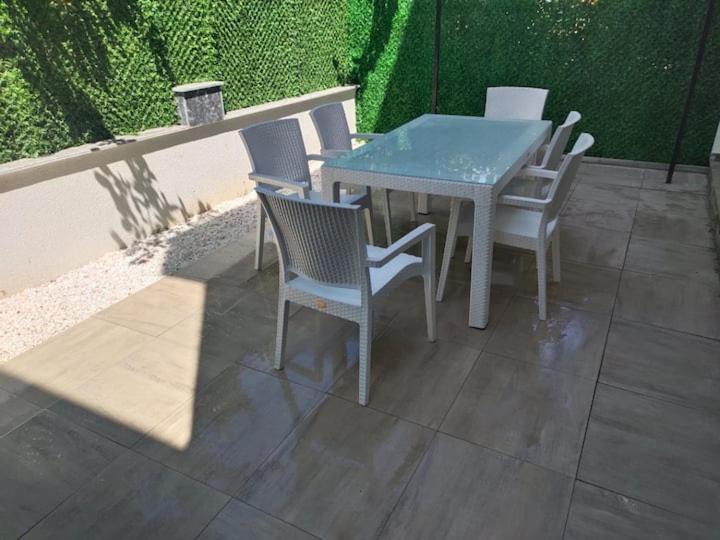 Photo of Patio Balcony in Kusadasi City Centre