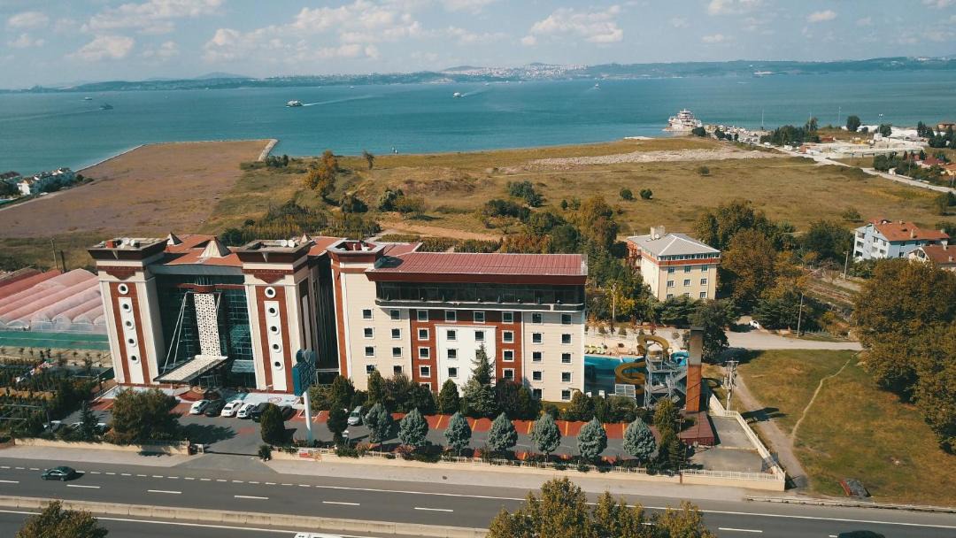 Photo of Buildings in Altinova