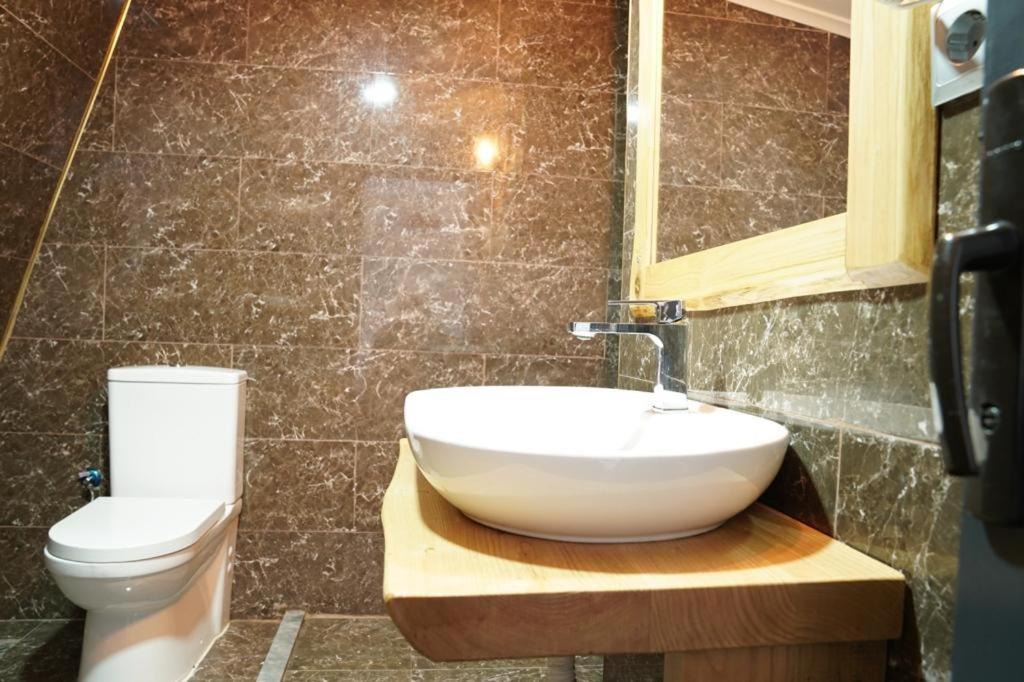 Photo of Bathroom in Lapseki