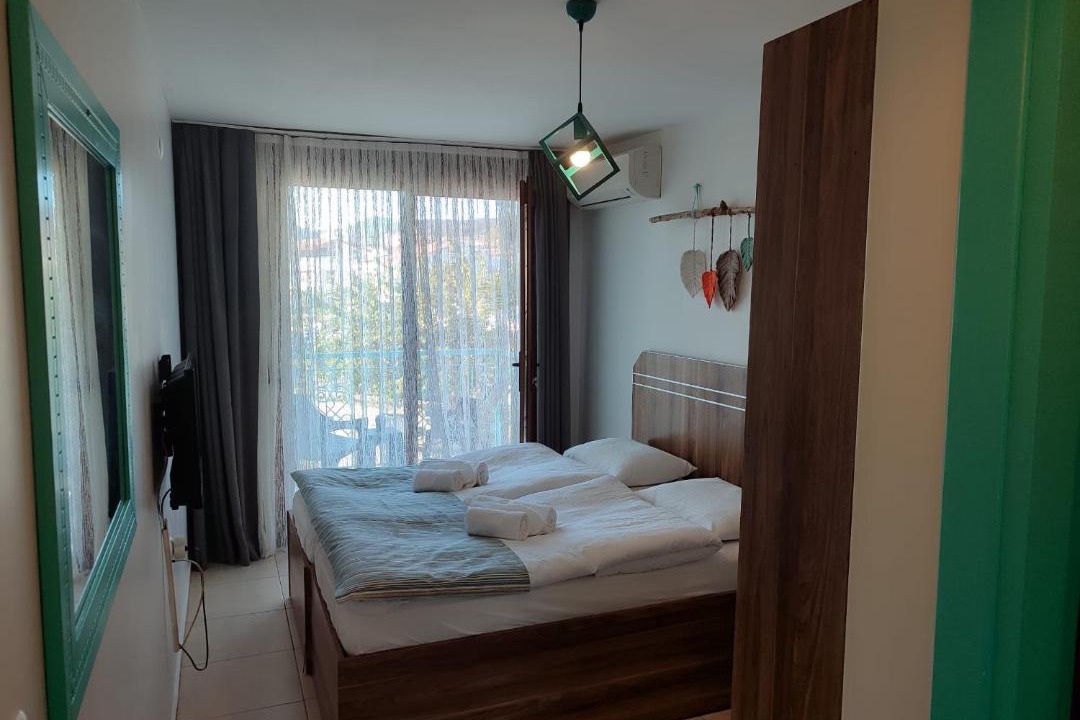 Photo of Bedroom in Yenifoca