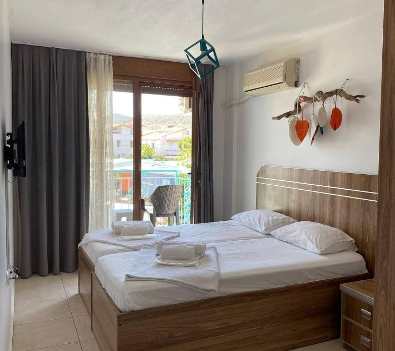 Photo of Bedroom in Yenifoca