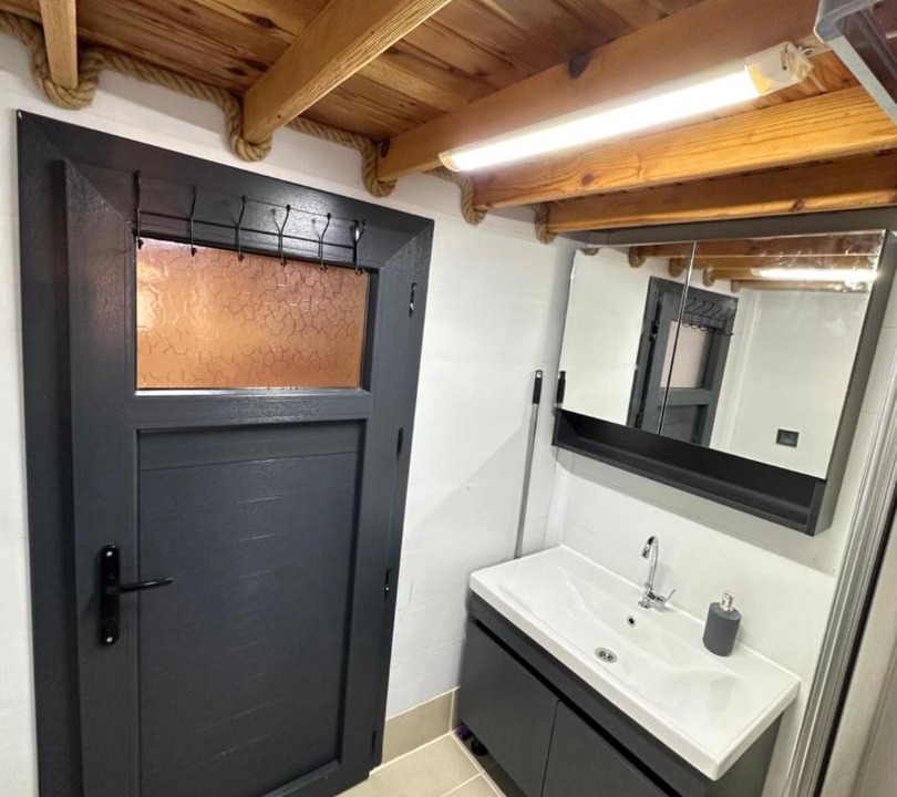Photo of Bathroom in Demre