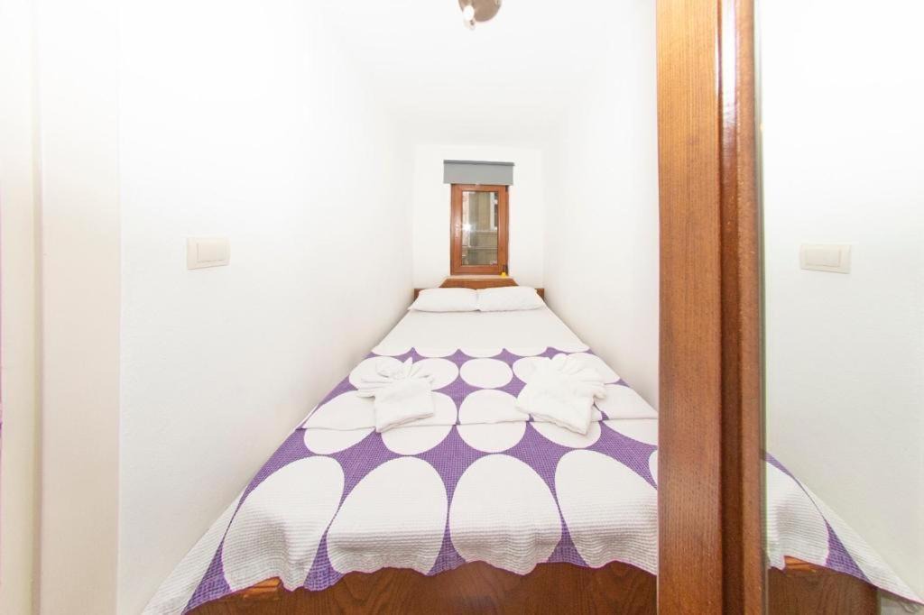 Photo of Bedroom in Pera
