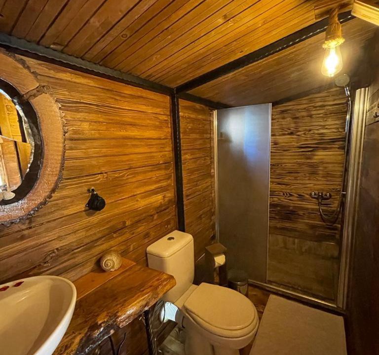 Photo of Bathroom in Dikili