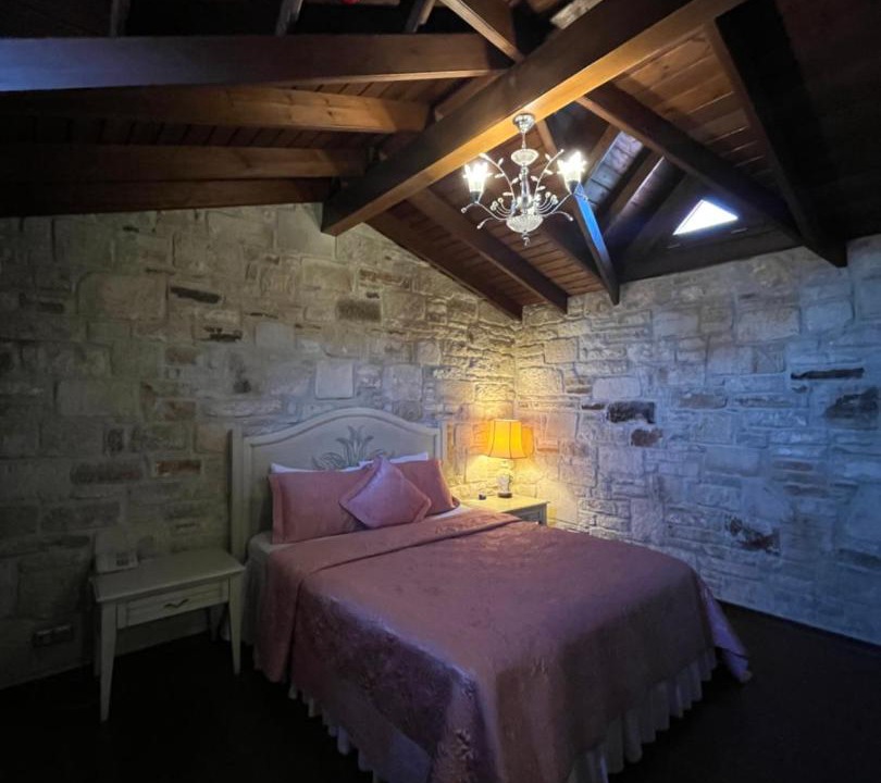 Photo of Bedroom in Yenifoca