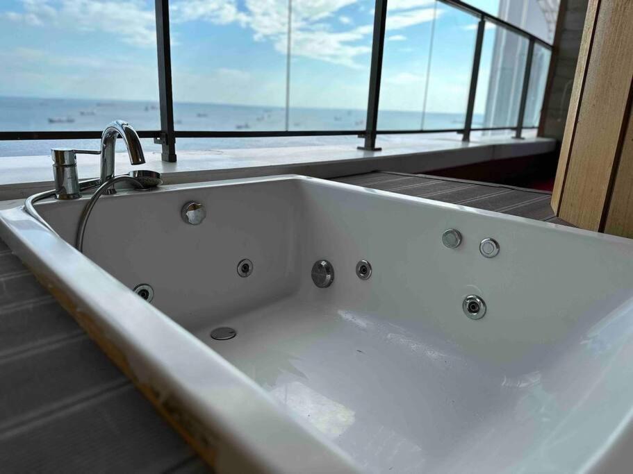 Photo of Bathroom in Zeytinburnu