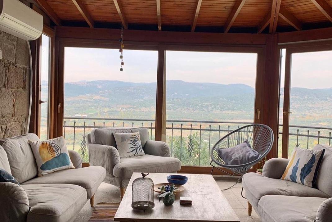 Photo of Livingroom in Behram