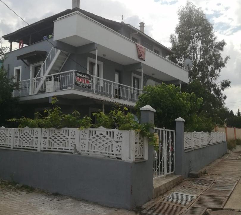 Photo of Buildings in Aliaga