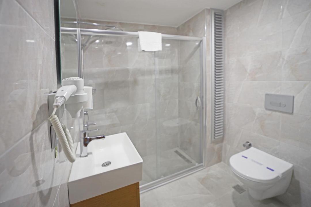 Photo of Bathroom in Zeytinburnu