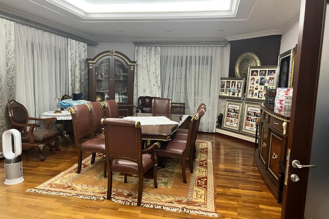 Photo of Livingroom in Alkent 2000