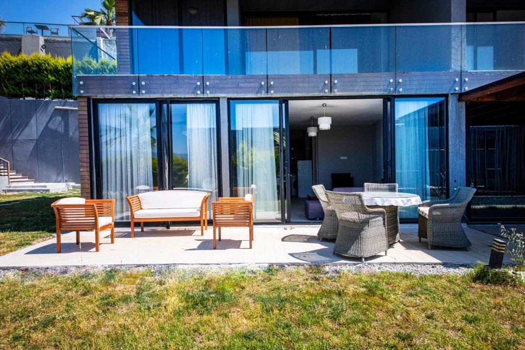 Photo of Patio Balcony in Meselik