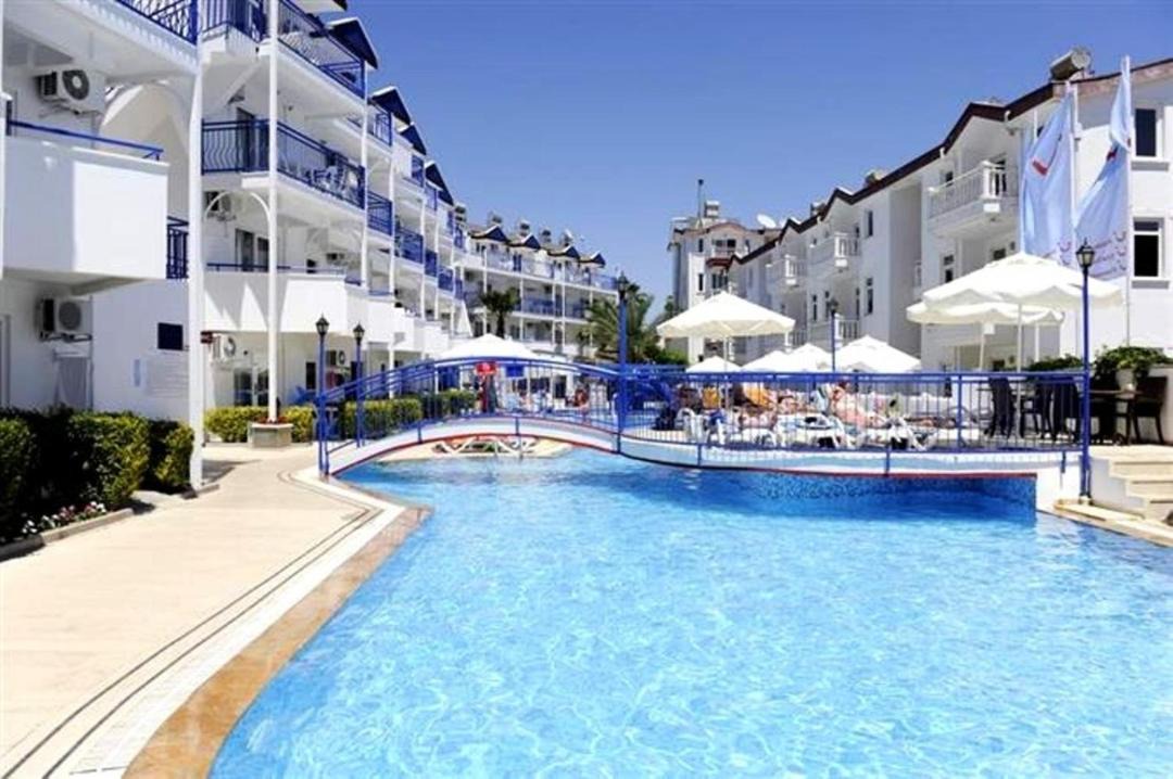 Photo of Others in Side