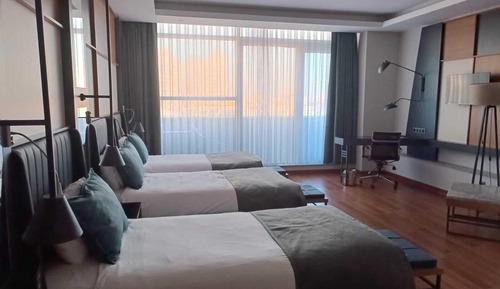 Panoramic Triple Room