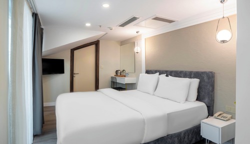 Premium Room, City View