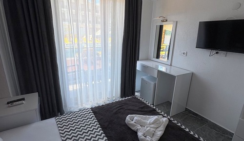 Family Room, 2 Bedrooms, Pool View
