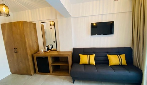 Family Triple Room, City View