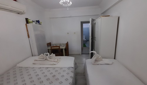 Comfort Triple Room