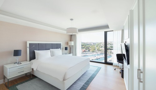 Room, 3 Bedrooms