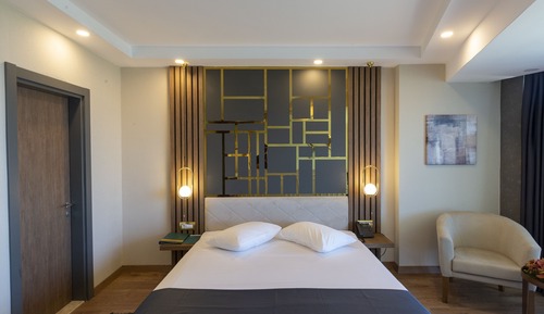 Deluxe Suite Room 1+1 Lake View