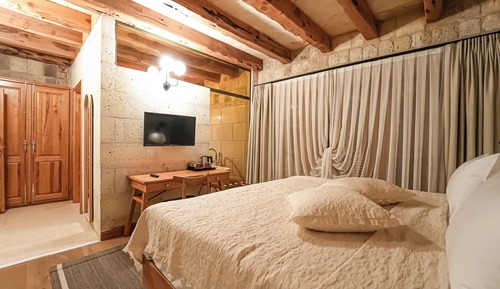 King Stone Suite