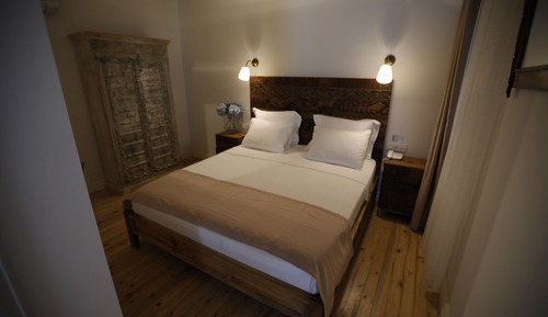 Luxury Room No: 8 Suite
