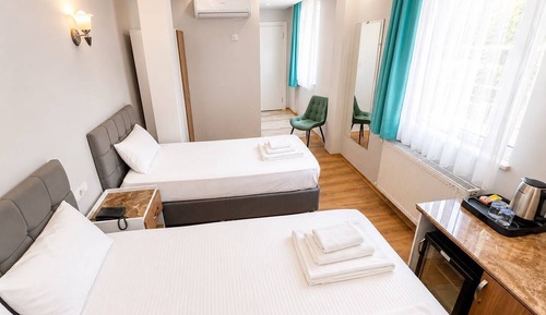 Deluxe Twin Room