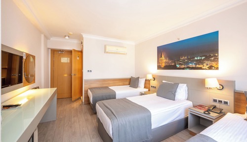 Triple Room
