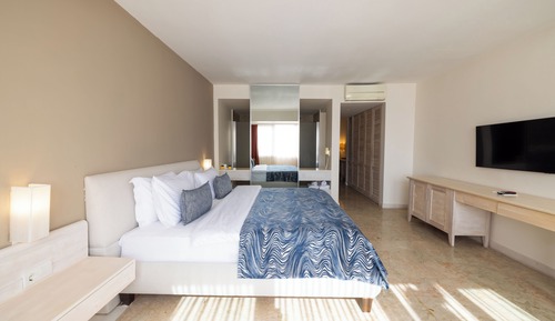 MANOLYA TERRACE SUITE