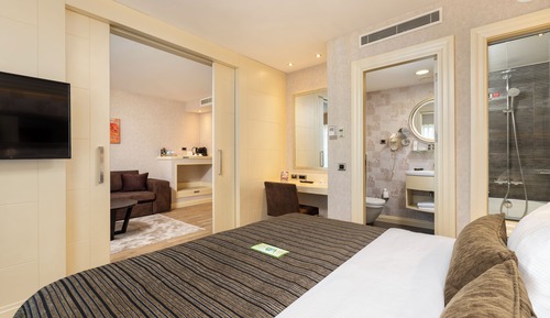 Suite