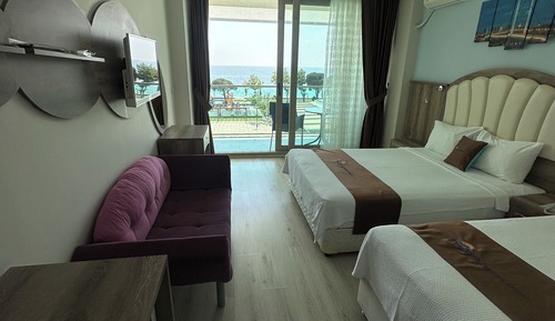 Standard Triple Room, Sea View