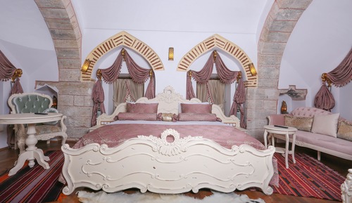 Grand Room, 1 Queen Bed, Non Smoking