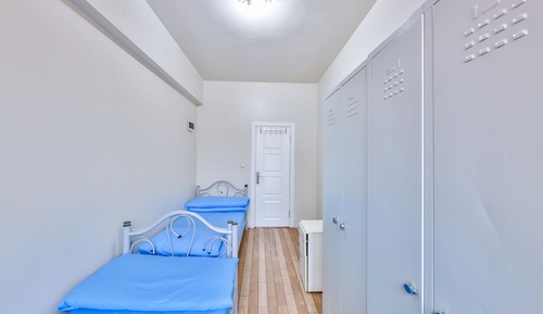Economy Twin Room, Men only