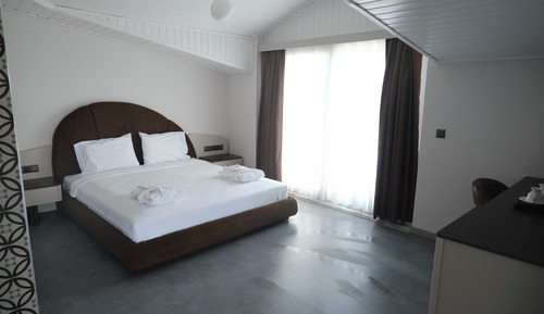 Grand Suite, Lake View