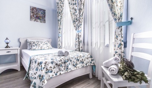 Basic Triple Room