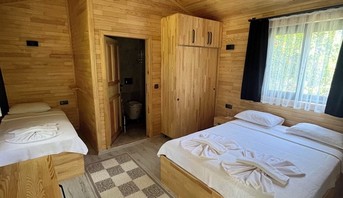 Standard Tree House, Multiple Beds