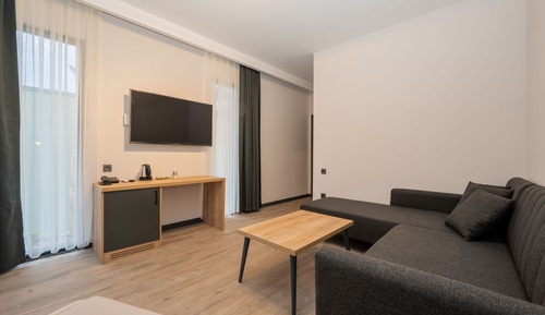 Palm Suite