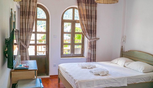 Standard Triple Room, Mountain View, Beachfront