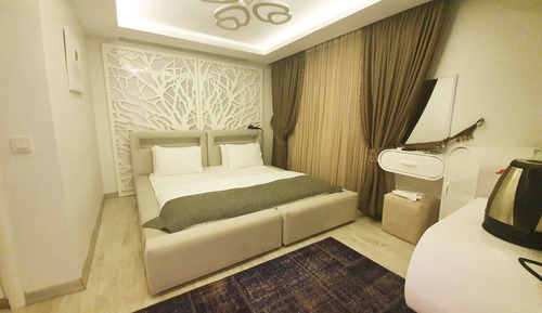 Standart Balkonsuz Dumanli Quartz Odasi