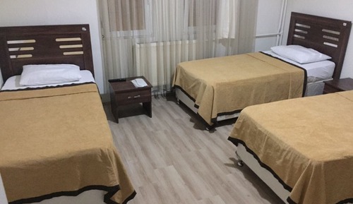 Comfort Triple Room