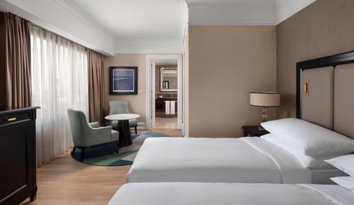 Deluxe Room, 2 Twin Beds, City View