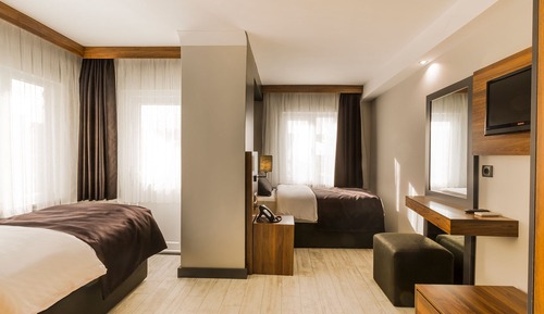 Deluxe Twin Room, City View