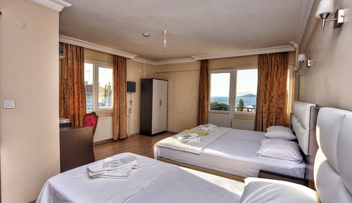 Family Triple Room, Sea View