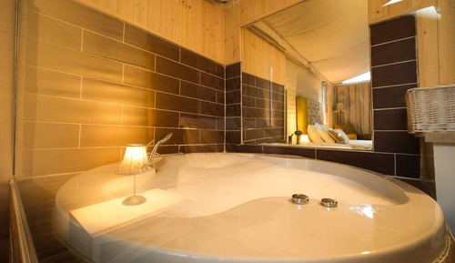 Tent, Jetted Tub