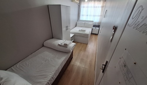 Economy Triple Room, Multiple Beds