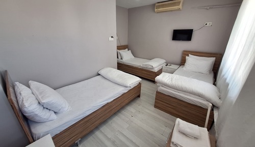 Economy Triple Room