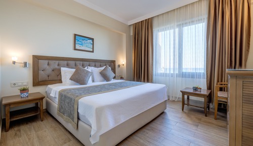 Comfort Triple Room