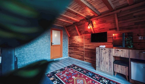 Deluxe Bungalow, Jetted Tub