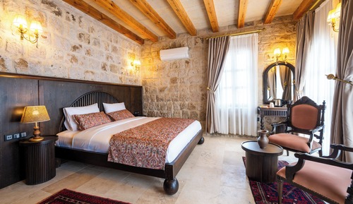 Honeymoon Double Room, Valley View